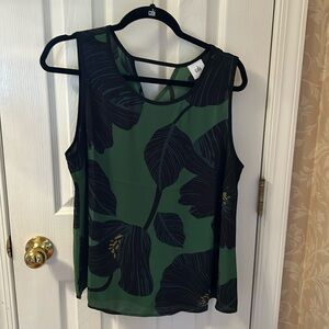 Cabi never worn sample sleeveless large Tahiti top